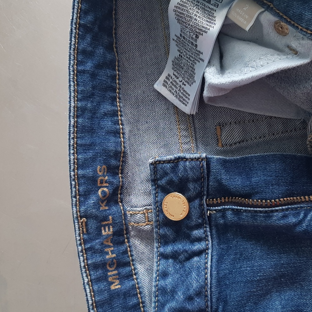 MICHAEL KORS Blue Ankle Cropped Jeans with Frayed Hem SZ 2 - Picture 3 of 6